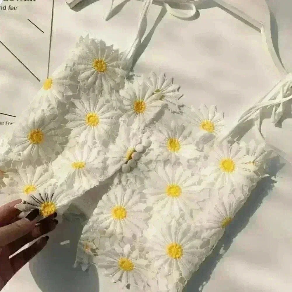 Beautiful Daisy Tank Top🌼 - Picture 10 of 15